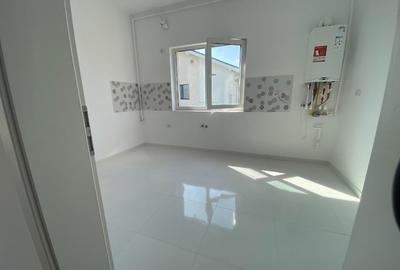 Casă individuală cu 4 camere cu Canalizare în 1 Decembrie - 10