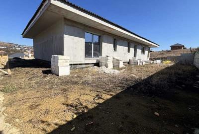 Casa 3 camere de vanzare in Chinteni