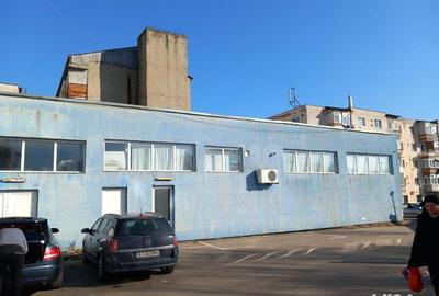 Spațiu comercial, de 390 mp, în Central - 3