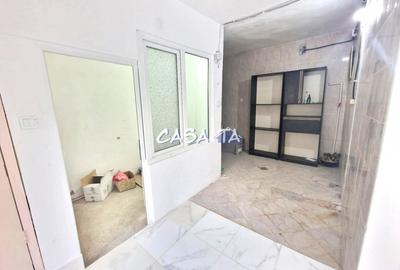 Spațiu comercial, de 60 mp, în Central - 8