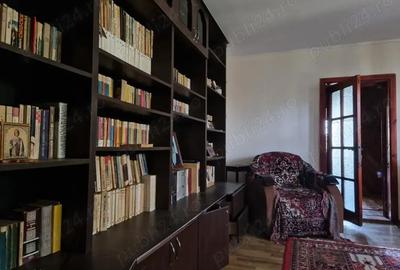 Casă cu 6 camere cu Teren 3000 Mp în Ruginești - 9