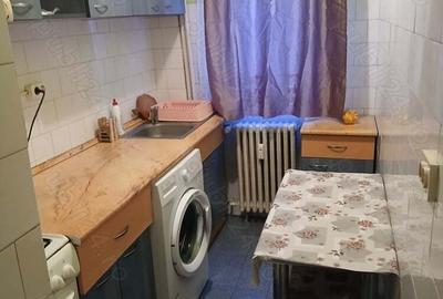 Inchiriez apartament 2 camere mobilat parter