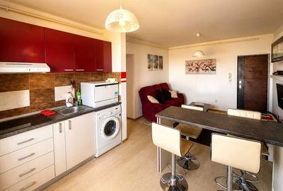 Apartament cu 3 camere semidecomandat în Central - 1