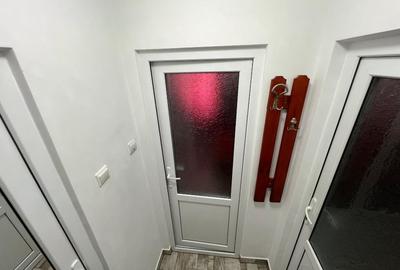 Garsonieră decomandată în Palas