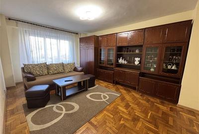 Apartament cu 3 camere decomandat în Dacia