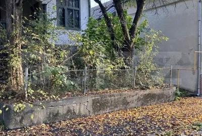 Casă cu Teren 338 Mp în Central