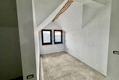 Casă individuală cu 7 camere cu Garaj în Est - 13