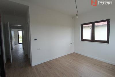 Casă individuală cu 4 camere cu Canalizare în Moșnița Nouă - 14