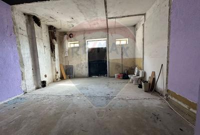 Spatiu comercial de 141 mp - DE INCHIRIAT - 7