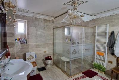 Casă cu 5 camere cu Teren 500 Mp în Calea Moldovei - 12