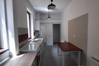 Apartament cu 3 camere decomandat, mobilat în Armeneasca - 9
