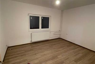 Apartament 3 camere, Sebastian