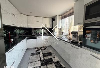 Casă cu 8 camere cu Teren 493 Mp în Dârste - 6