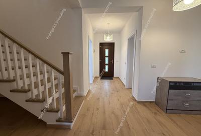 Duplex cu 5 camere cu Teren 295 Mp în Giroc - 3