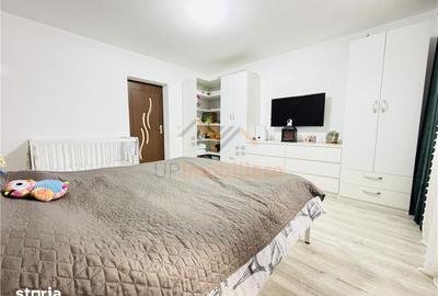 Casă cu 5 camere cu Teren 1000 Mp în Girișu de Criș - 8