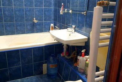 De inchiriat apartament 3 camere - 4