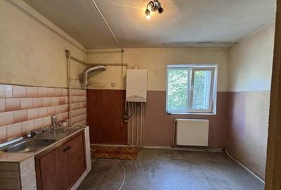 2 cam, etaj 1, 53 mp, fara imbunatatiri, zona Carrefour - 7