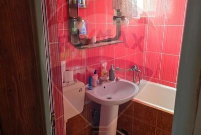 Apartament cu 3 camere in Bals - 3