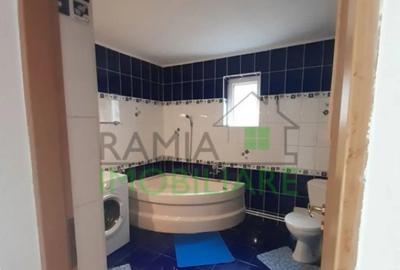 Casă cu 5 camere cu Teren 1000 Mp în Bran - 4