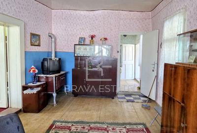 Casă cu 5 camere cu Teren 1200 Mp în Dragu - 1