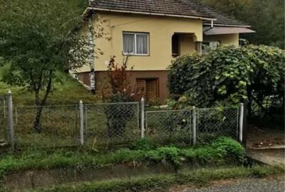 Casă cu 4 camere în Central - 3