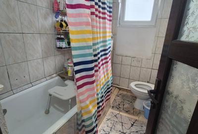 Apartament cu 5 camere decomandat în Calea Călărașilor - 3