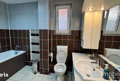 Casă cu 4 camere cu Teren 370 Mp în Central - 10