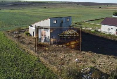 Casă cu 2 camere cu Teren 1500 Mp în Munteni - 1