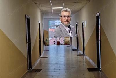 Spațiu comercial, de 24 mp, în Central - 8