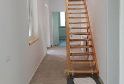 Casă cu 4 camere cu Teren 220 Mp în Chiajna - 2