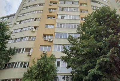 Apartament cu 3 camere decomandat, mobilat în Colentina