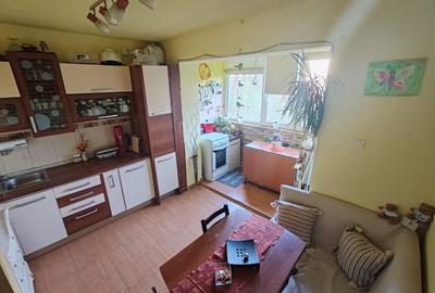 Apartament cu 2 camere semidecomandat în Titan - 1