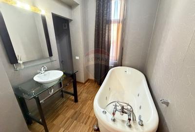 Casă cu 5 camere cu Teren 122 Mp în Foișorul de Foc - 12