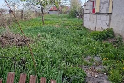 Casă cu Teren 950 Mp în Central - 1