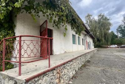 Spațiu comercial, de 1,388 mp, în Central - 8