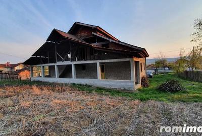 Casă cu 6 camere în Plopșoru - 3