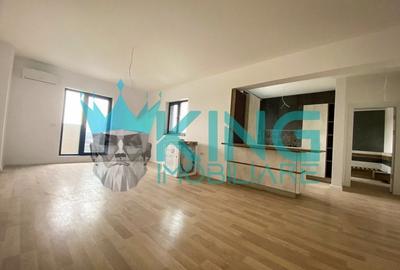 Apartament cu 3 camere decomandat, mobilat în Sud