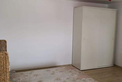 Garsonieră decomandată în Central - 2