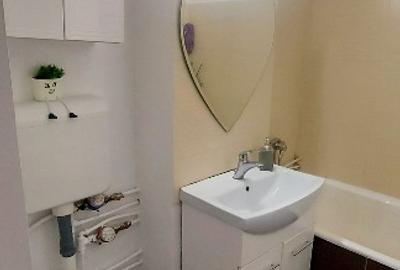 Proprietar, vând garsoniera 33 m  Univ.Constantin Brâncoveanu. Negru   Voda - 3