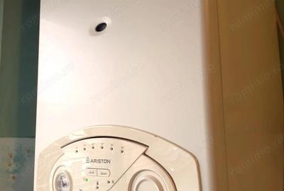 Apartament cu 4 camere semidecomandat în Complex Studențesc