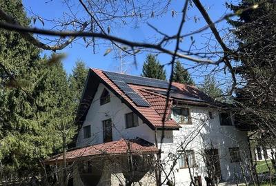 Casă cu 7 camere cu Teren 1000 Mp în Porumbacu de Jos - 1