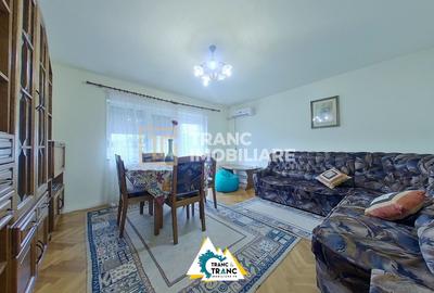 Apartament cu 3 camere decomandat, mobilat în Central