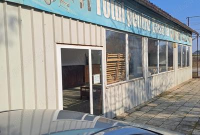 Spațiu comercial, de 180 mp, în Central - 4