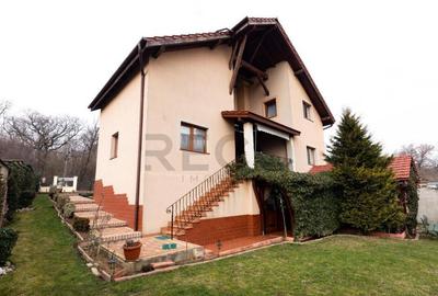 Casă cu 6 camere cu Teren 600 Mp în Cordău - 12