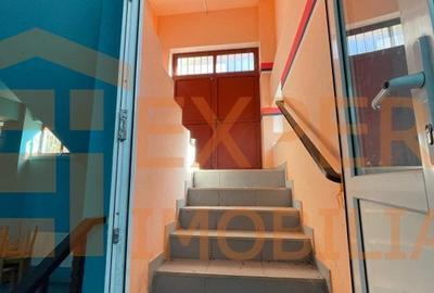 VILA cu spatii comerciale situata in zona CUMPANA - 14