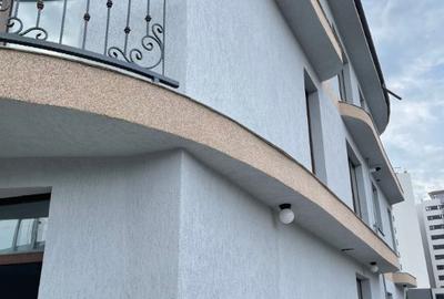 Casă cu 5 camere cu Teren 300 Mp în Mihai Bravu