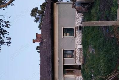 Casă cu 3 camere în Central - 13