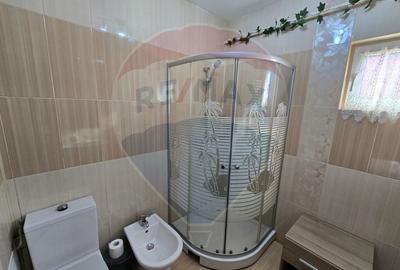 Apartament cu 3 camere semidecomandat, mobilat în UTA - 5