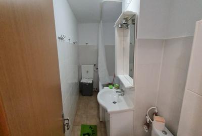 Garsoniera, metrou Lujerului, tramvai 41 Virtutii, str Veteranilor - 24