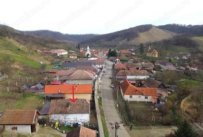 Casa la ?ara in Transilvania - sat sasesc Paucea, jud. Sibiu - 12